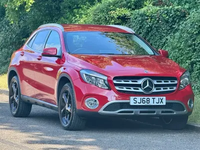 Used Mercedes GLA200 2018 Red SUV