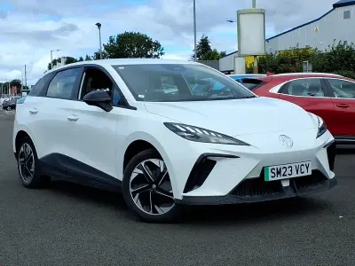 Used MG MG4 EV SE 125 kW (170 HP) 2023 White Hatchback
