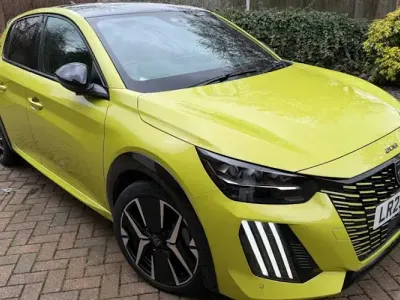 Begagnad Peugeot 208 GTi 137 HK (100 kW) 2025 Halvkombi