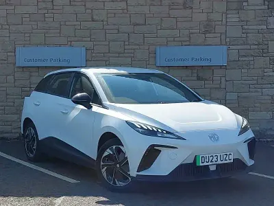 Used MG MG4 EV SE 149 kW (203 HP) 2023 White Hatchback