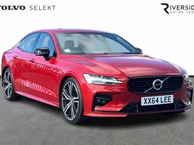 Used Volvo S60 R-Design 250 HP (183 kW) 2019 Red Sedan