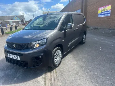 Second-hand Peugeot Partner 131 CP (96 kW) 2021 Gri Monovolum