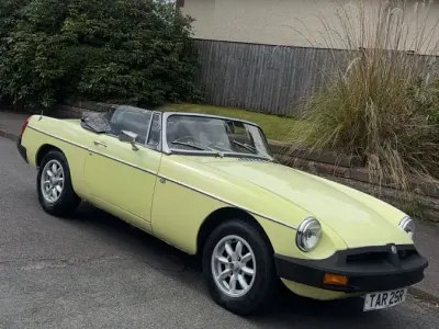 Used MG B 95 HP (69 kW) 1977 Yellow Cabriolet