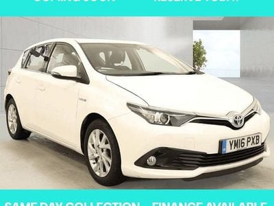 Used Toyota Auris Hybrid 136 HP (100 kW) 2016 Hatchback