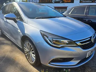 Used Vauxhall Astra Elite 150 HP (110 kW) 2016 Silver Hatchback