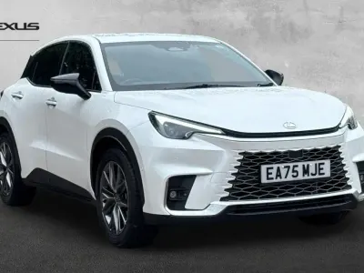 Used Lexus LBX 136 HP (100 kW) 2025 White SUV