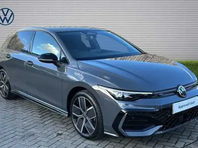 Second-hand VW Golf VIII Black Edition 150 CP (110 kW) 2025 Gri Hatchback