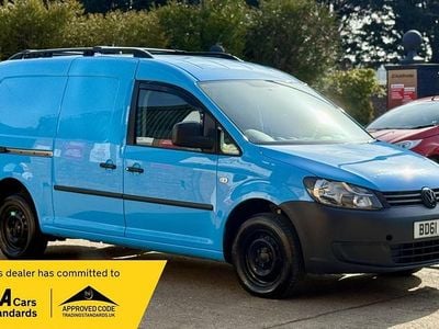 Used VW Caddy Maxi 102 HP (75 kW) 2011 Blue MPV