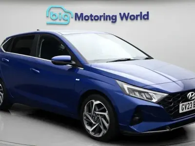 Used Hyundai i20 Premium 101 HP (74 kW) 2023 Blue Hatchback