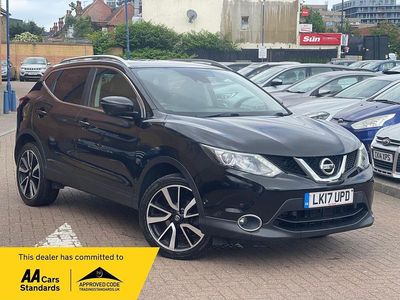 Black Used 2017 Nissan Qashqai Tekna SUV | £10,899 (Fair price)