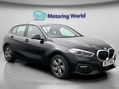 Używany BMW 118 134 KM (98 kW) 2023 Czarny Hatchback