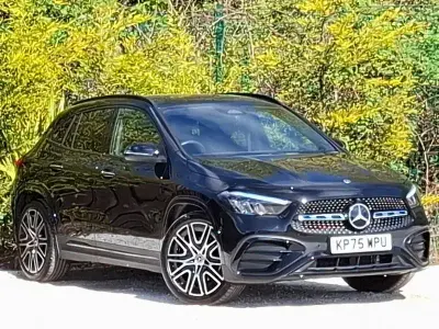 Usado Mercedes GLA200 AMG Line Premium 163 HP (119 kW) 2025 Preto SUV