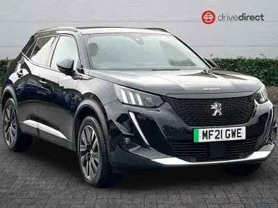 Begagnad Peugeot e-2008 Premium 100 kW (136 HK) 2021 Svart SUV