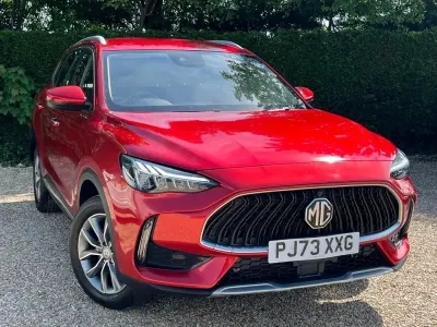 Used MG HS SE 162 HP (119 kW) 2023 Red SUV