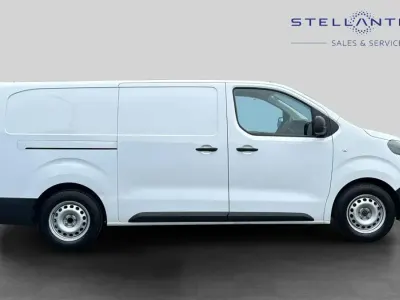 Used Peugeot e-Expert 98 kW (134 HP) 2025 White Van