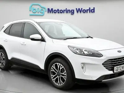 Usado Ford Kuga Titanium 150 CV (110 kW) 2023 Blanco SUV