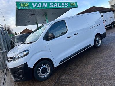 Used Vauxhall Vivaro 100 HP (73 kW) 2023 White MPV