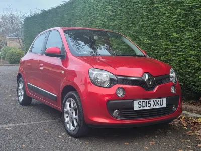 Used Renault Twingo Dynamique 90 HP (66 kW) 2015 Red Hatchback