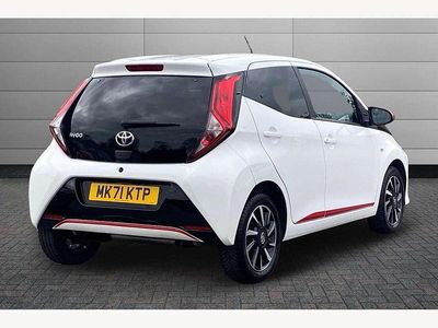 Used Toyota Aygo Trend 72 HP (52 kW) 2021 White Hatchback