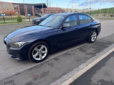 Used BMW 318 2013 Blue Sedan