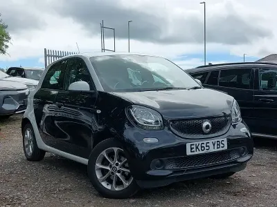 Used Smart ForFour Passion 71 HP (52 kW) 2015 Black Hatchback