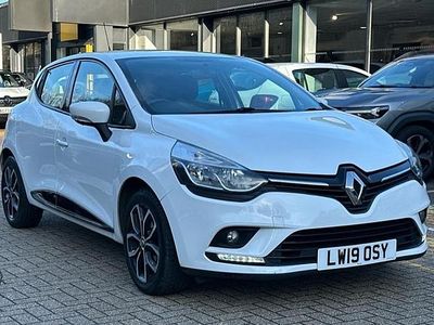 Used Renault Clio IV Play 76 HP (55 kW) 2019 White Hatchback
