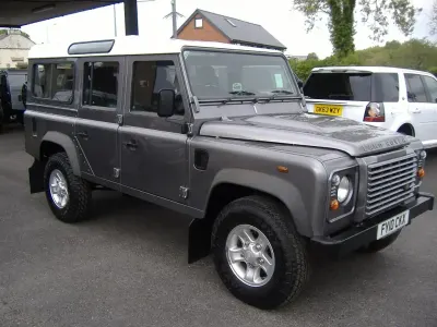 Usado Land Rover Defender 2010 Cinzento Carrinha