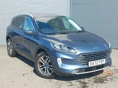 Begagnad Ford Kuga Titanium 120 HK (88 kW) 2022 Blå SUV