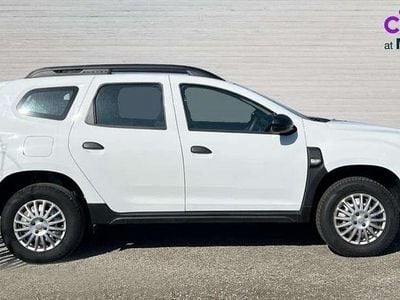 Used Dacia Duster Essentiel 99 HP (72 kW) 2022 White SUV