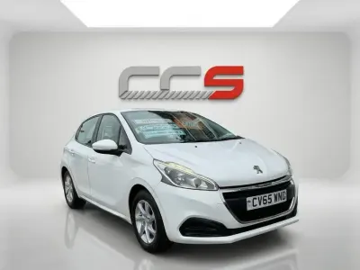 Used Peugeot 208 Active 82 HP (60 kW) 2015 White Hatchback