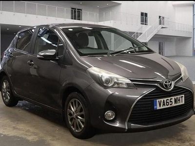 Used Toyota Yaris 99 HP (72 kW) 2016 Grey Hatchback