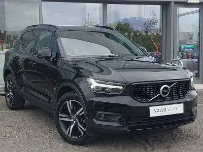 Begagnad Volvo XC40 R-Design 163 HK (119 kW) 2021 Svart SUV