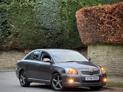 Used Toyota Avensis T1 2006 Grey Hatchback