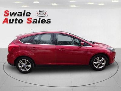 Used Ford Focus Zetec 115 HP (84 kW) 2011 Red Hatchback