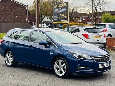 Used Vauxhall Astra SRi 2019 Blue Estate
