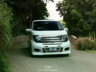 Used Nissan Elgrand 240 HP (176 kW) 2018 White MPV