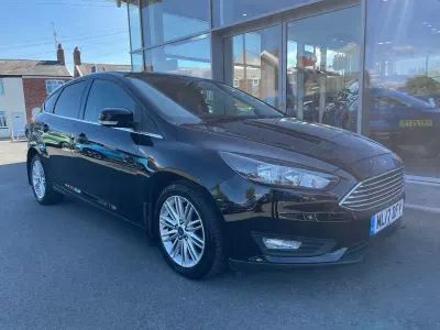 Used Ford Focus Zetec 100 HP (73 kW) 2017 Black Hatchback