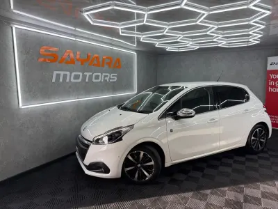 Used Peugeot 208 S 82 HP (60 kW) 2019 White Hatchback