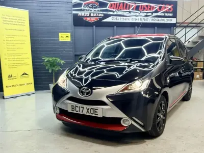 Used Toyota Aygo x-press 68 HP (50 kW) 2017 Black Hatchback