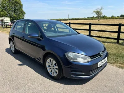 Used VW Golf VII SE 105 HP (77 kW) 2014 Blue Hatchback