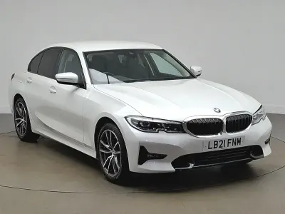 Used BMW 320 Sport Line 184 HP (135 kW) 2021 White Sedan