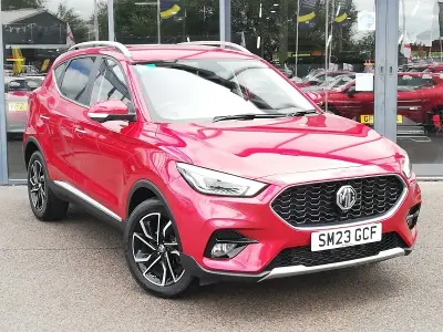 Used MG ZS Exclusive 111 HP (81 kW) 2023 Red SUV