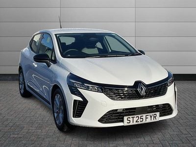 Used Renault Clio V Evolution 90 HP (66 kW) 2025 White  Hatchback