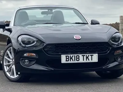 Usado Fiat 124 Spider Lusso Plus 140 HP (102 kW) 2018 Preto Cabrios