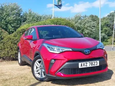 Used Toyota C-HR 122 HP (89 kW) 2023 Red SUV