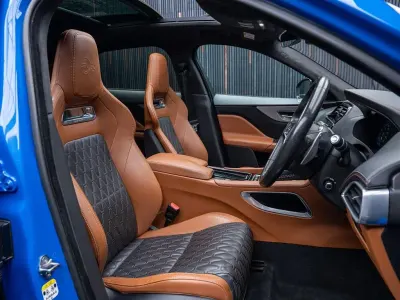 Used Jaguar F-Pace SVR 550 HP (404 kW) 2019 Blue SUV