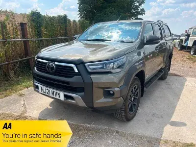 Used Toyota HiLux 204 HP (150 kW) 2021 Bronze Pickup