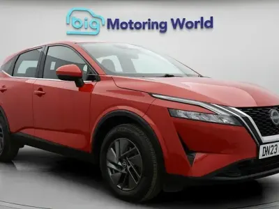 Used Nissan Qashqai Acenta Premium 140 HP (102 kW) 2023 Red SUV