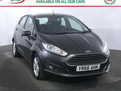 Used Ford Fiesta Zetec 75 HP (55 kW) 2016 Grey Hatchback