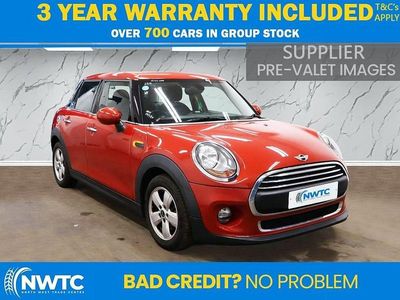 Used Mini ONE Hatch 102 HP (75 kW) 2017 Red Hatchback